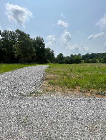 2620 Campbellsville Rd, Greensburg, KY 42743