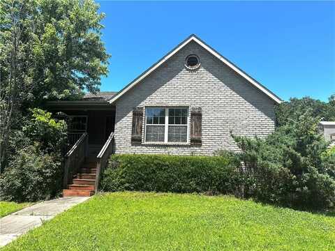 2944 Old Farmington RD, Fayetteville, AR 72704