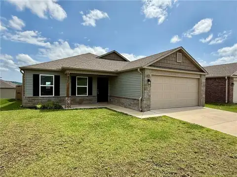 877 Fairlane ST, Fayetteville, AR 72701