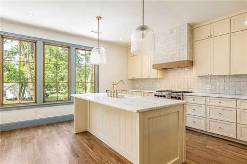 302 NW 5th ST, Bentonville, AR 72712