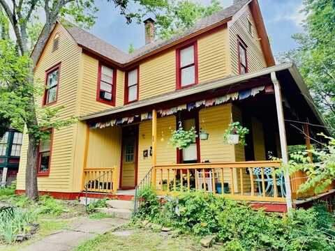 1 Ridgeway AVE, Eureka Springs, AR 72632