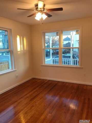 0 1ST, Glen Cove, NY 11542