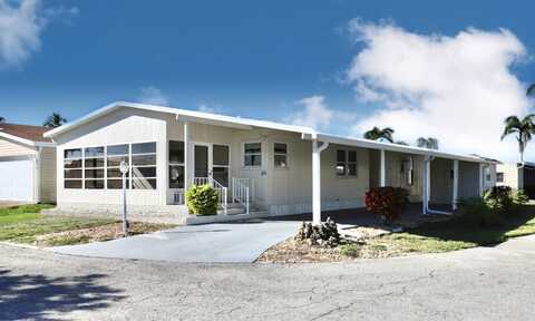 60 Spanish Court, Fort Myers, FL 33912