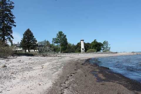 7200 Lake Shore Rd, Derby, NY 14047