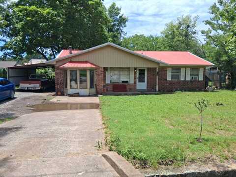 107 N.E 4TH, Wilburton, OK 74578