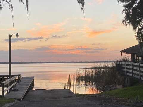 3360 E Dean Street, Leesburg, FL 34788