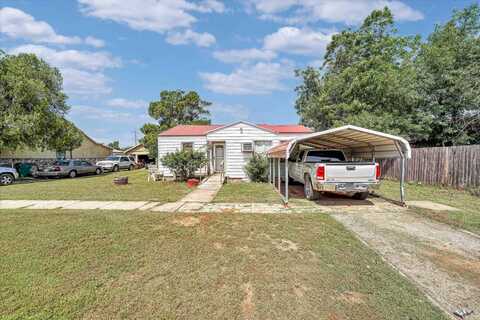 613 North First Street, Crowell, TX 79227