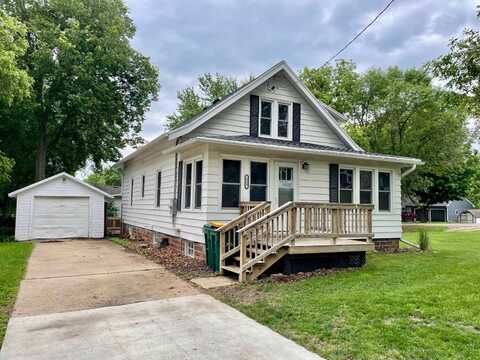 128 S Sverdrup Ave, Jackson, MN 56143
