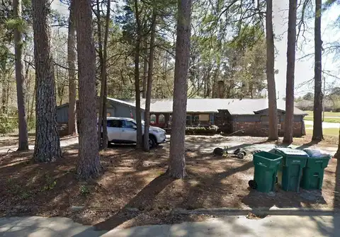 207 Wildwood Dr, Texarkana, TX 75501