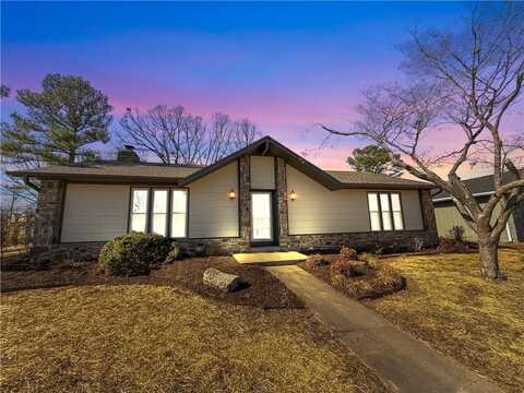 916 S 25th PL, Rogers, AR 72758
