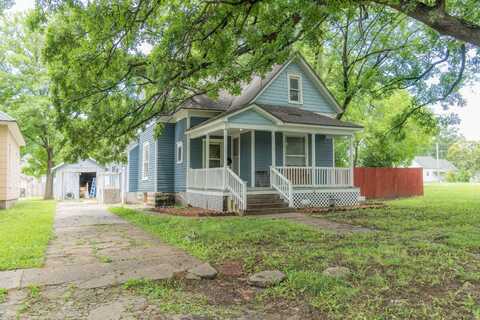 215 N Washington Ave, Chanute, KS 66720