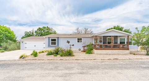 421 Buckboard, Kerrville, TX 78028