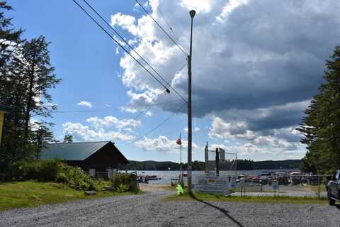 139 Third Ave, Caroga Lake, NY 12032