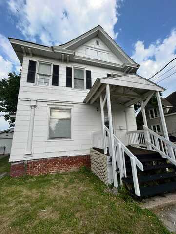 43 Allens Ave, Galesburg, IL 61401