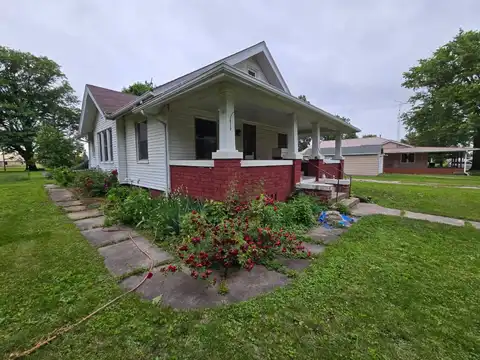 340 N Jefferson St, Roseville, IL 61473