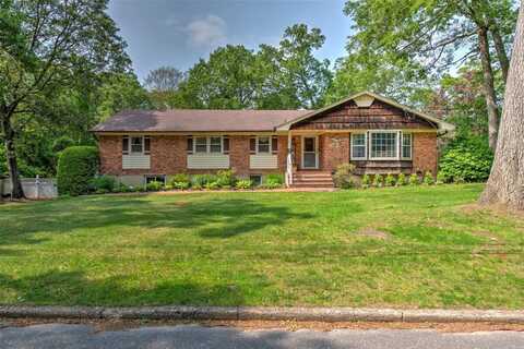 39 Cornwallis Road, East Setauket, NY 11733