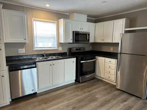 51 Canal, Pontiac, MI 48341
