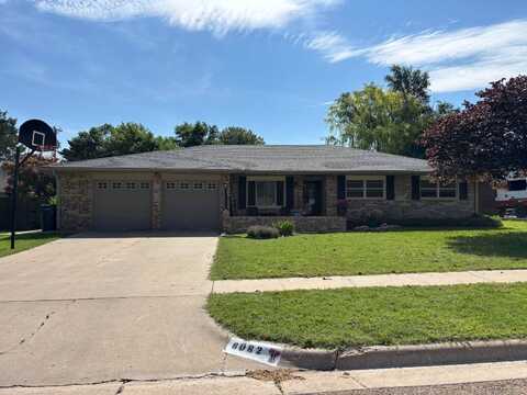 6082 Sunset Dr, Guymon, OK 73942