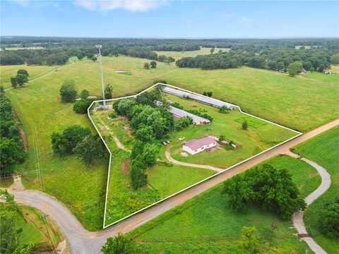 9383 Coker RD, Gentry, AR 72734