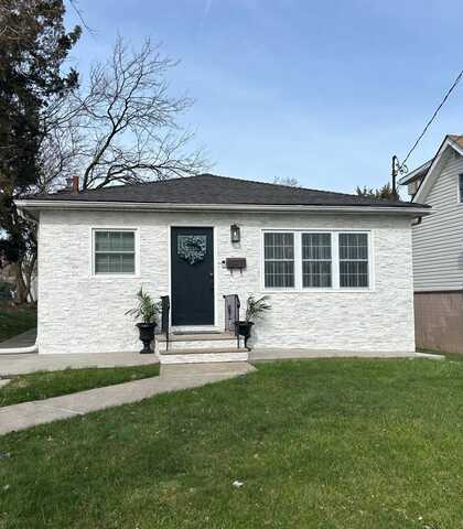 4269 Richmond Ave., Staten Island, NY 10312