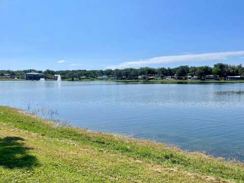 108 Maple Dr, Lady Lake, FL 32159