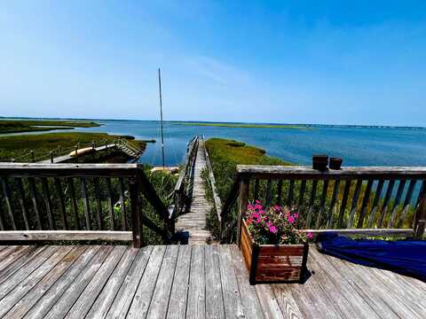 28 DUNE LN, Westhampton Beach, NY 11978