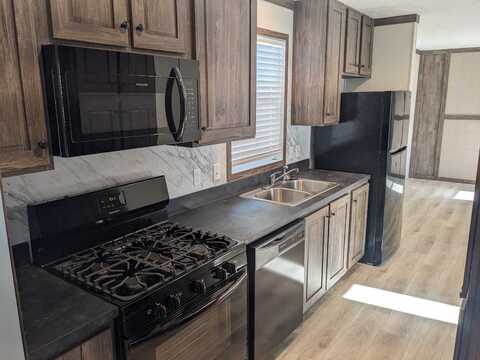 300 Forrest Ave., Springfield, IL 62702