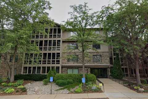 3801 W 98th St, Bloomington, MN 55431