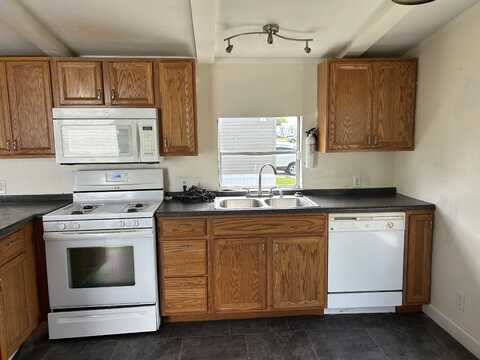 120 Delta Dawn, Springfield, IL 62707