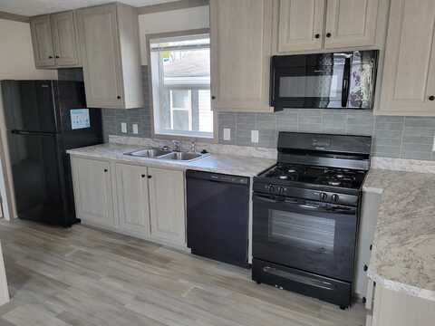 240 Cambridge, Dimondale, MI 48821