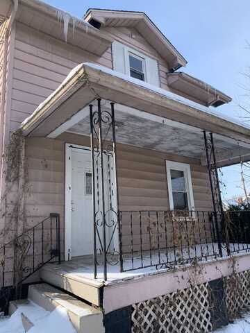 711 11th NE St, Massillon, OH 44646