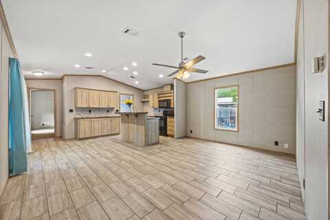 7800 Mockingbird Ln, North Richland Hills, TX 76180