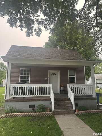 119 S ELM Street, Williamsfield, IL 61489