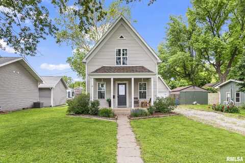 910 W VAN BUREN Street, Auburn, IL 62615