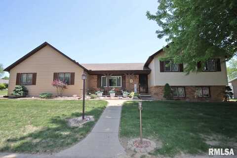 2200 GRANADA Drive, Pekin, IL 61554