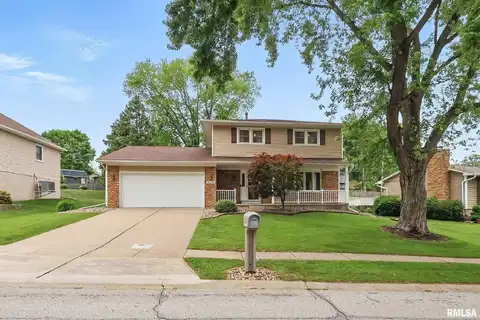 4020 TANGLEFOOT Terrace, Bettendorf, IA 52722