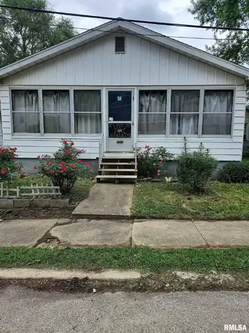 129 PIERSON Street, East Peoria, IL 61611