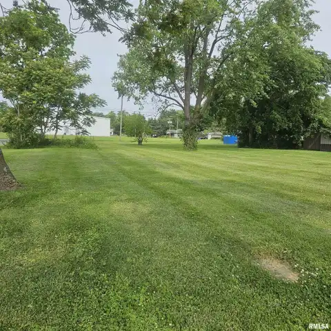 1703 S 10TH Street, Mount Vernon, IL 62864