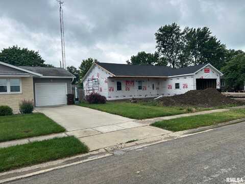 910 E Heights Avenue, Taylorville, IL 62568