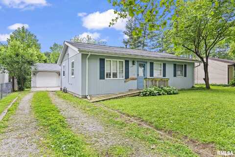 204 S 3RD Street, Riverton, IL 62561