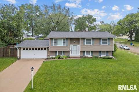 237 COLONY Drive, Davenport, IA 52806