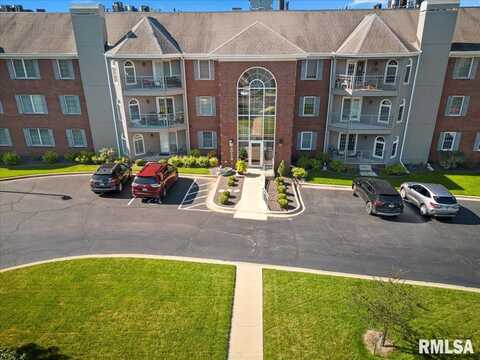 5200 N KNOXVILLE Avenue, Peoria, IL 61614