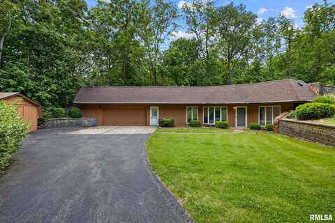 600 ERNEST Street, Washington, IL 61571