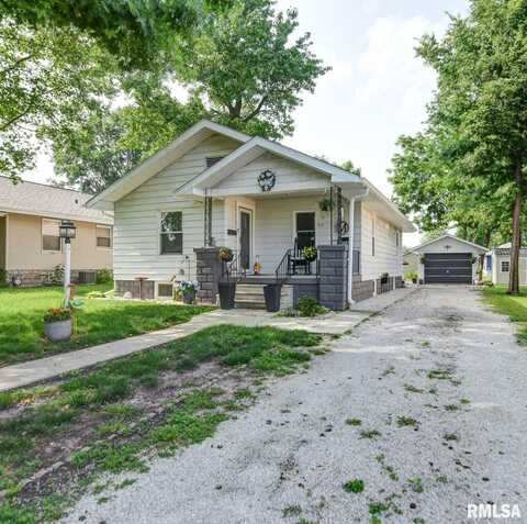 717 W POPLAR Street, Taylorville, IL 62568