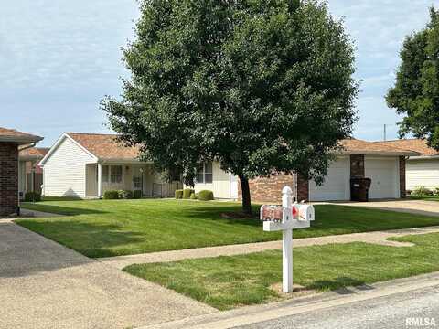100 E Heights Avenue, Taylorville, IL 62568