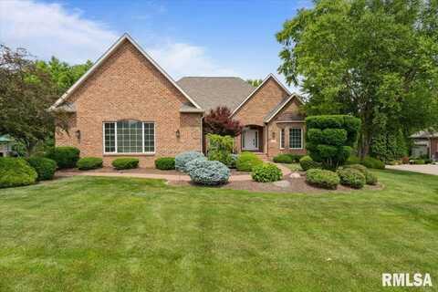5985 EAGLE RIDGE Road, Bettendorf, IA 52722