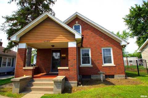 2128 BELLEVUE Avenue, Bettendorf, IA 52722
