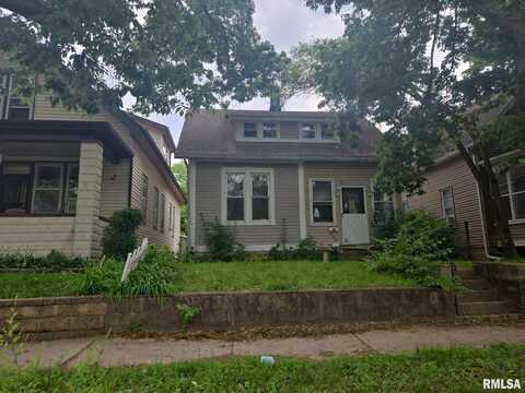 800 S GREENLAWN Avenue, Peoria, IL 61605