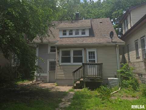 800 S GREENLAWN Avenue, Peoria, IL 61605