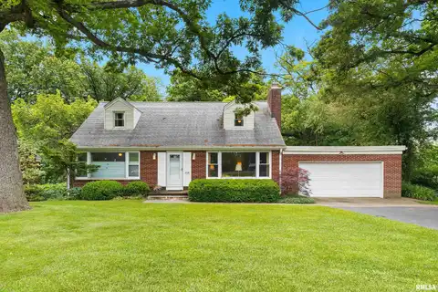 806 FONDULAC Drive, East Peoria, IL 61611